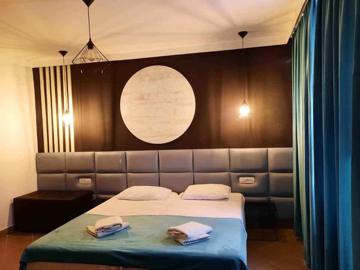 Pension Recidency Oradea Ngoại thất bức ảnh