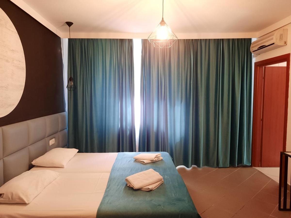 Pension Recidency Oradea Ngoại thất bức ảnh