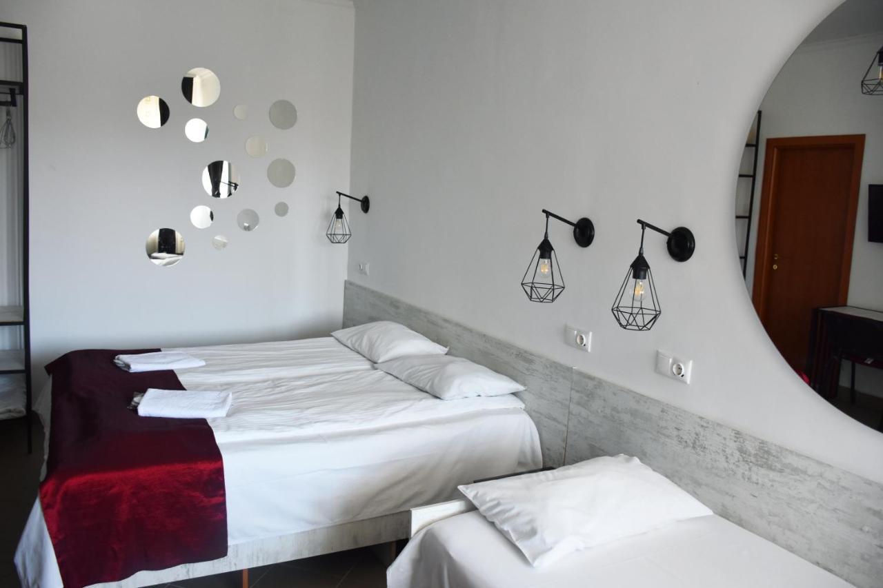 Pension Recidency Oradea Ngoại thất bức ảnh