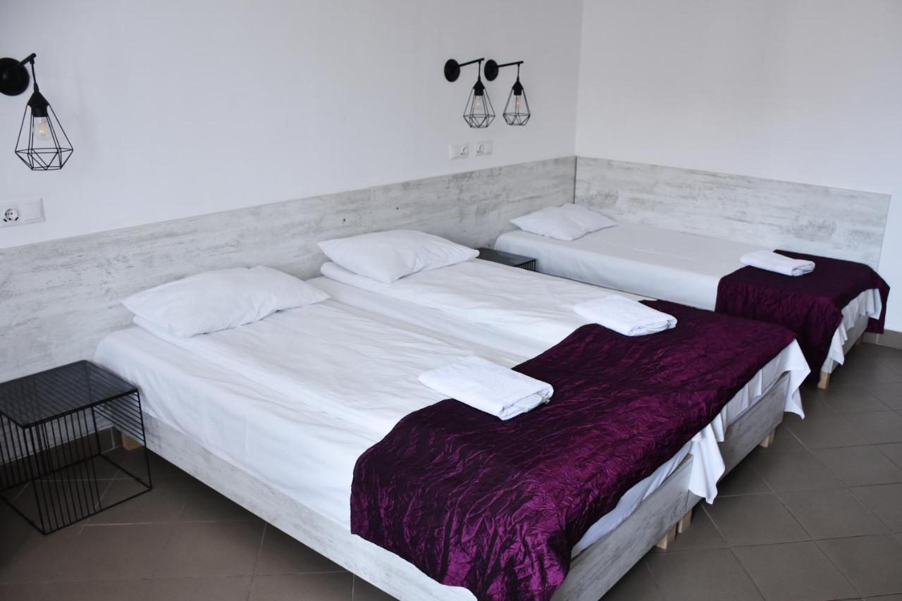 Pension Recidency Oradea Ngoại thất bức ảnh